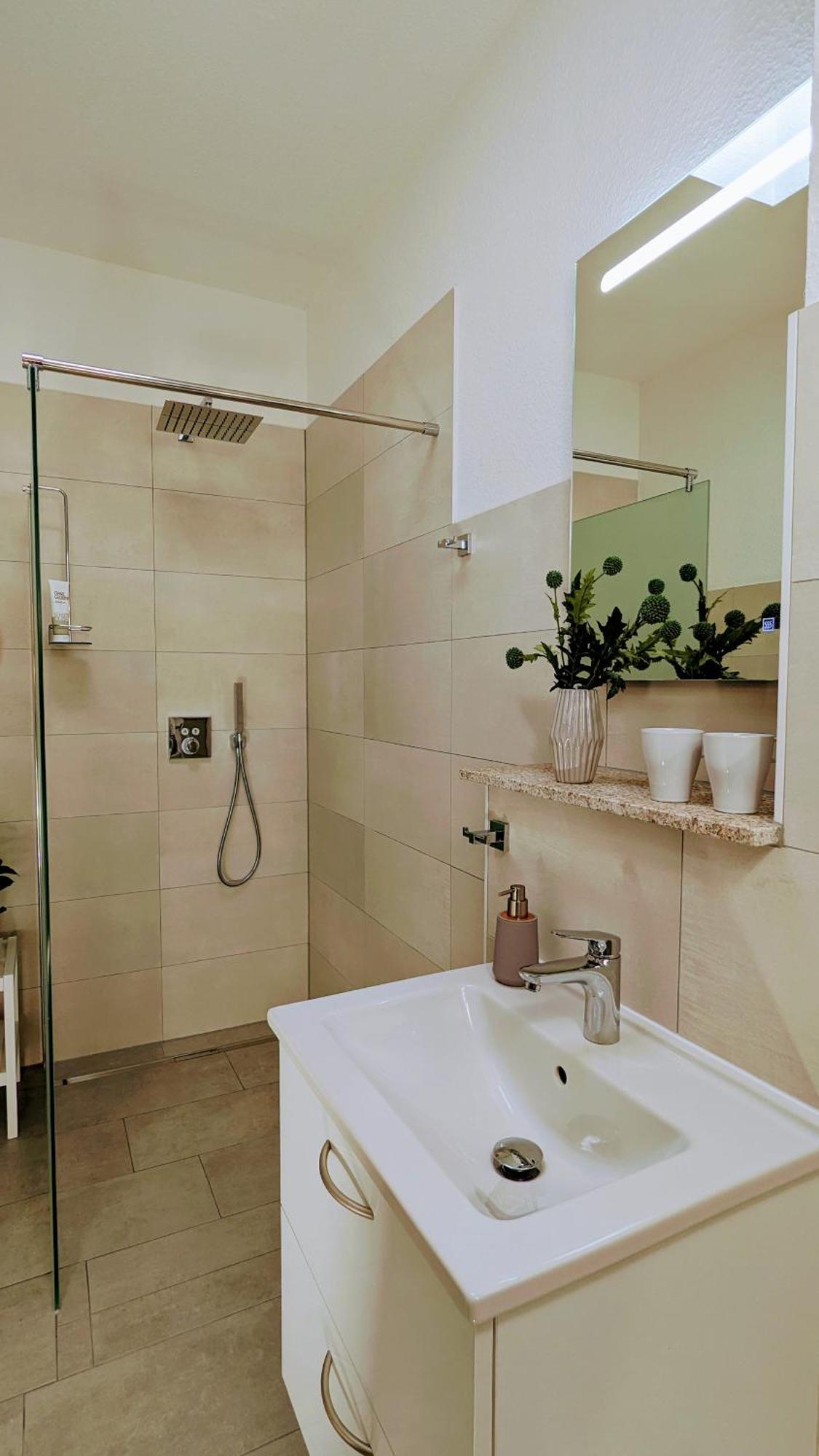 Fewo Urban Gotha - Apartment Orangerie - Am Schlosspark- Parken An Der Der Tuer- Barrierefrei, 900 Meter Zum Bahnhof - Wallbox Εξωτερικό φωτογραφία