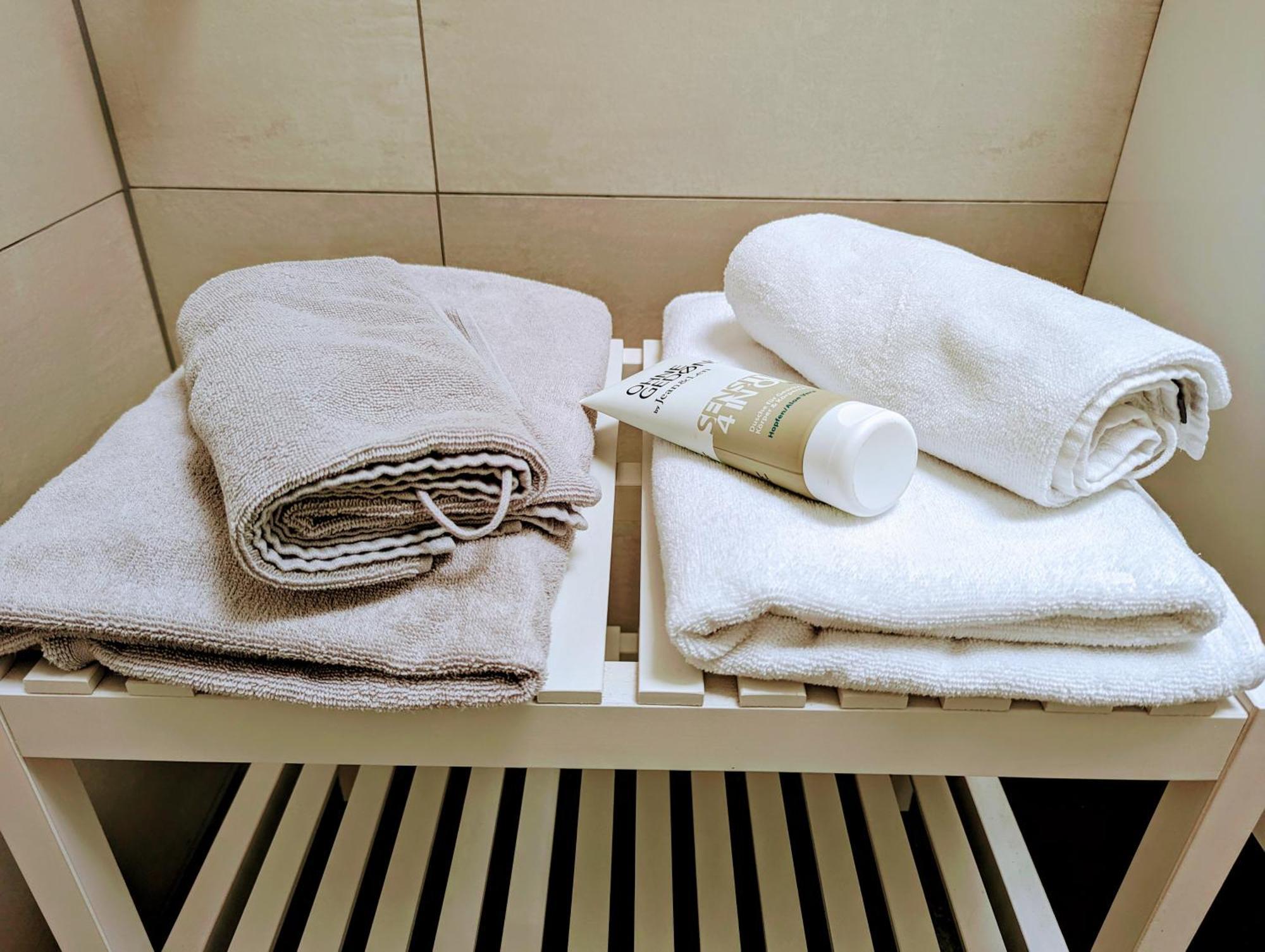 Fewo Urban Gotha - Apartment Orangerie - Am Schlosspark- Parken An Der Der Tuer- Barrierefrei, 900 Meter Zum Bahnhof - Wallbox Εξωτερικό φωτογραφία