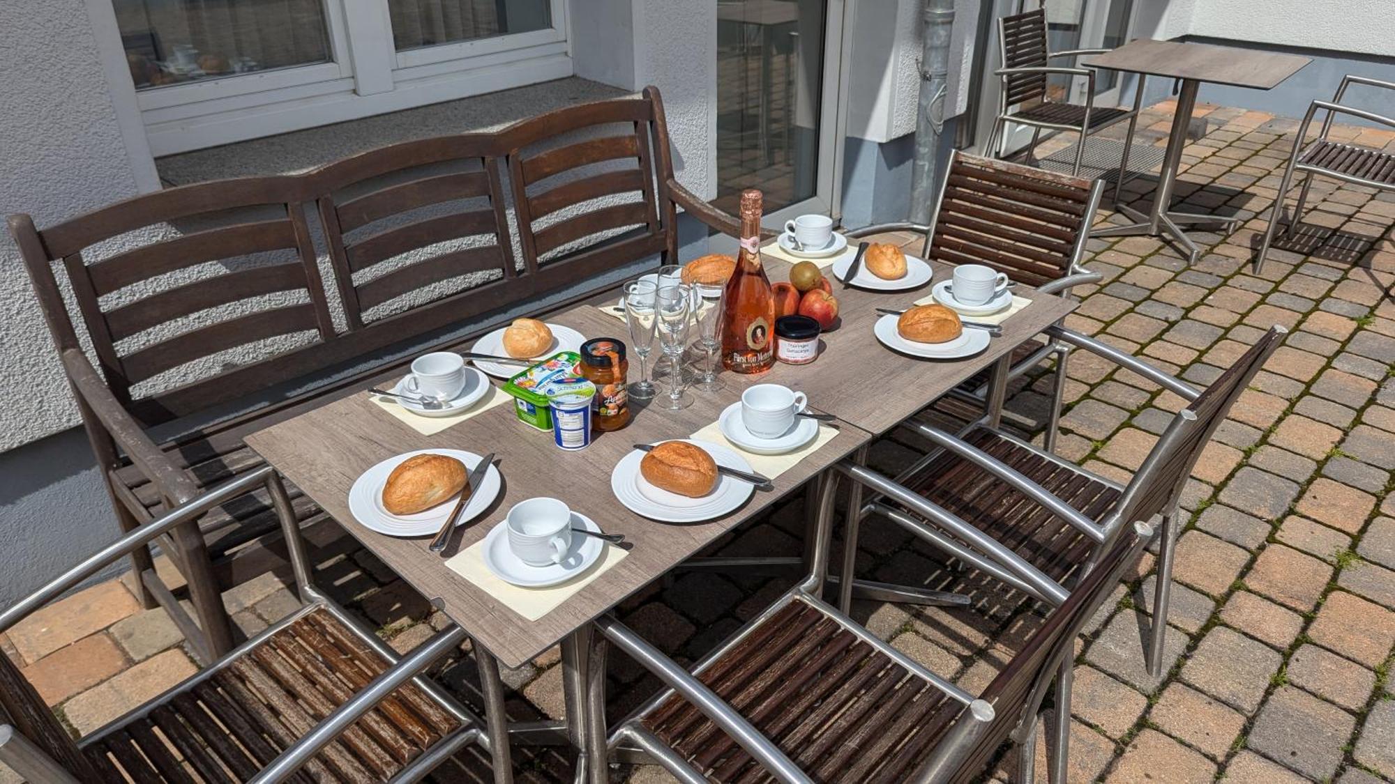 Fewo Urban Gotha - Apartment Orangerie - Am Schlosspark- Parken An Der Der Tuer- Barrierefrei, 900 Meter Zum Bahnhof - Wallbox Εξωτερικό φωτογραφία